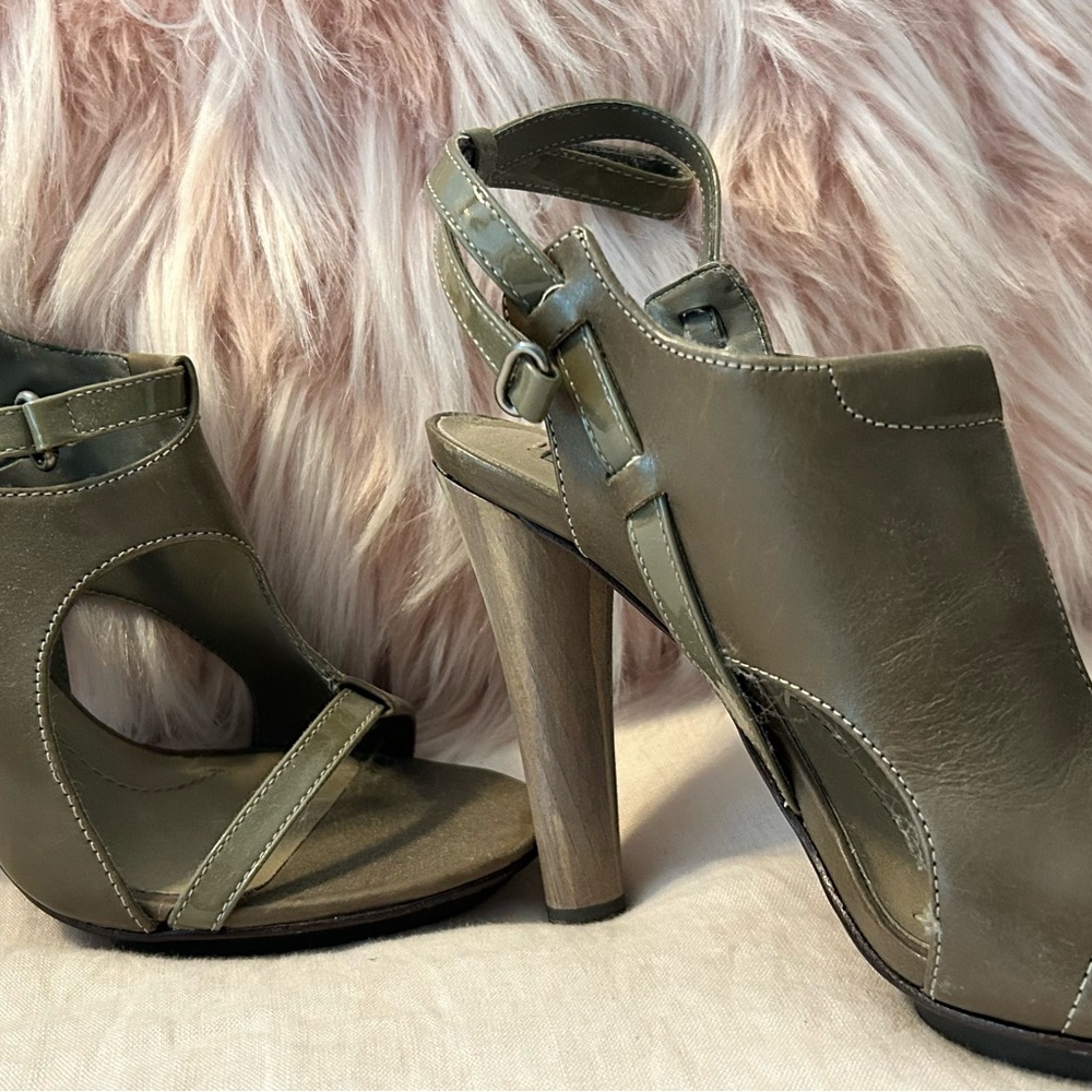 Elegant Olive Green Women's Heels